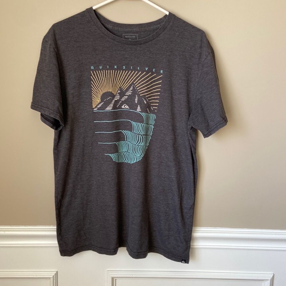 Men’s Large Grey Vintage Quiksilver Tshirt